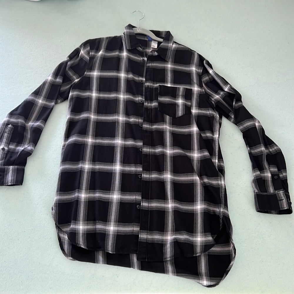 Mens Black/White checkered Button down shirt
